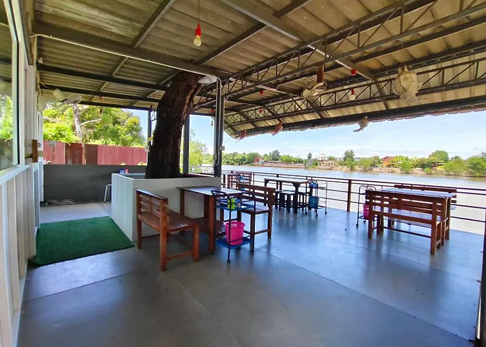 Aroonsri Thara Ratchaburi
