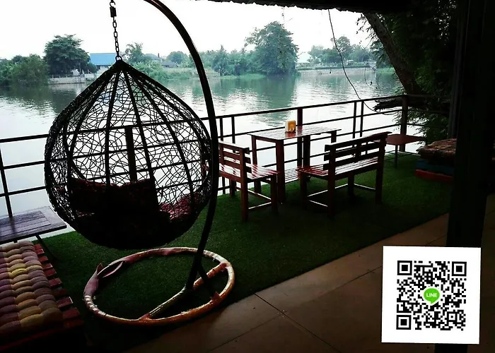 บ้านพัก Aroonsri Thara 3*