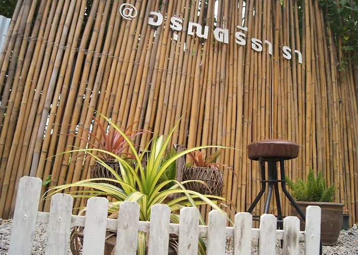 Aroonsri Thara บ้านพัก 3*